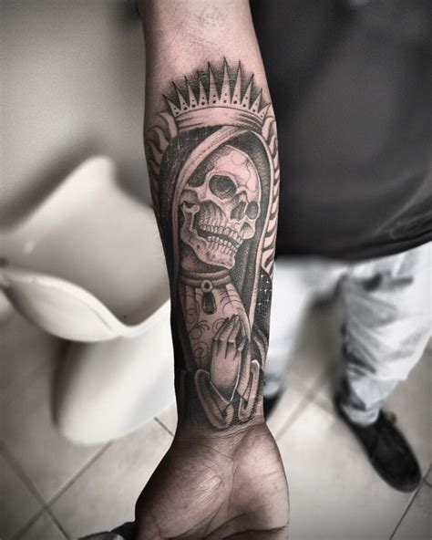 10 Best Santa Muerte Tattoo Designs In 2023