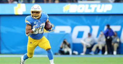 2023 Fantasy Football Mock Draft: Overall Drafting Strategy and Cheat Sheet