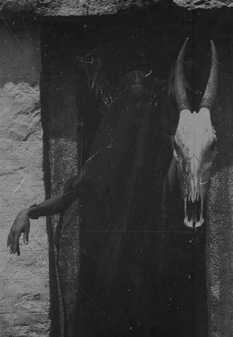 Retroavangarda Creepy Photos Creepy Vintage Dark Photography