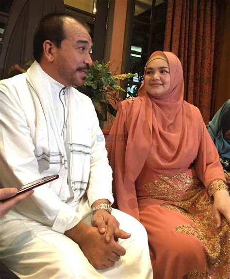 Datuk mohammad nor khalid is currently considered a single author. if one or more works are by a distinct, homonymous authors, go ahead and split the author. 11 Tahun Sabar, Sitti Nurhaliza Hamil | Lentera Sultra