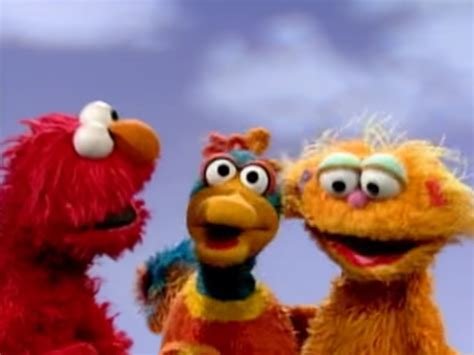 In this full episode, elmo and zoe are trying to find things that start with the letter p. Elmo and Zoe Pretend | Sesame Street in Communities - Sesame Street in Communities