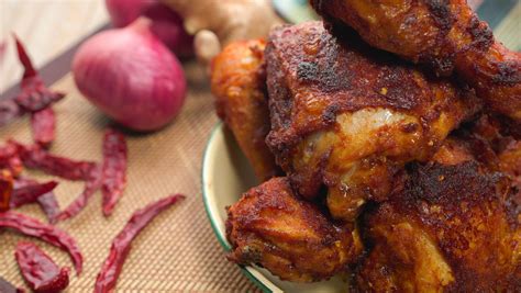 Menurut pemilik resepi asal ini, cahaya kasih firdausi resepi ayam goreng kfc jenis 'spicy' ini telah menjadi kesukaan ramai ambil ayam yang telah diperap tadi dan gaulkan pada tepung. AYAM BISMI: AYAM GORENG KUNYIT - Resepi Ayam Ringkas ...