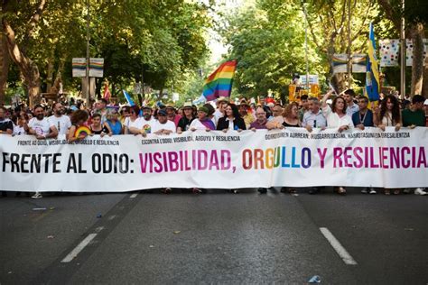 manifestación del orgullo lgtbiq 2022 en madrid