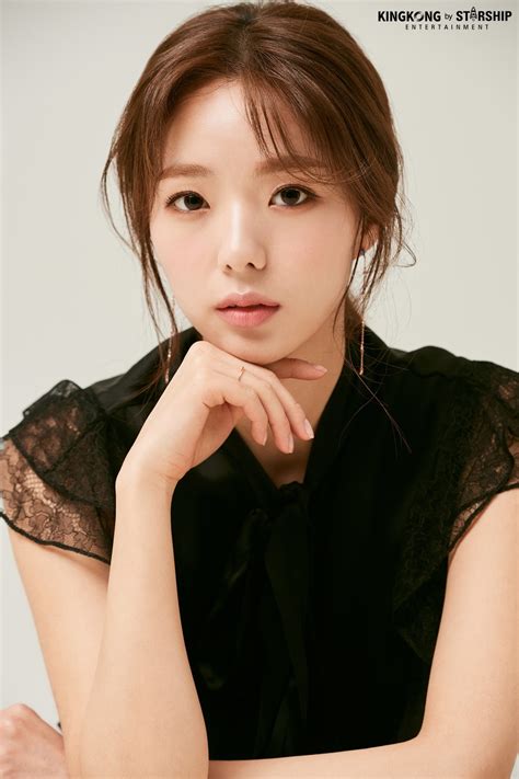 She entered the industry in 2014, and. Chae Soo-bin Image #188175 - Asiachan KPOP Image Board