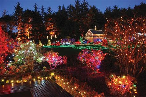 10 Gardens That Glitter With Holiday Lights Garden Destinations Magazine