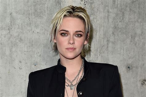 kristen stewart says she used to feel “enormous pressure” to “represent queerness” vanity fair