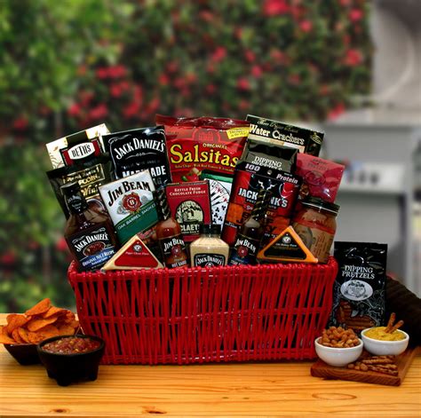 Gift baskets are one of those universal gift ideas that you can make for close family and friends, for teachers and neighbors, and for people you don't know so well either! Barbeque Grilling Gift Baskets for Men- BBQ Grill Gift ...