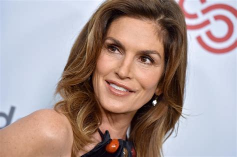 cindy crawford radiates natural beauty in makeup free video always stunning