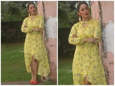 Rani Chatterjee Shares A Stunning Picture From Her Film S Set Bhojpuri Movie News Times Of India