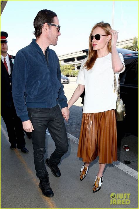 Kate Bosworth Michael Polish Fly In Style 09 Kate Bosworth And Husband Michael Polish Hold Hands