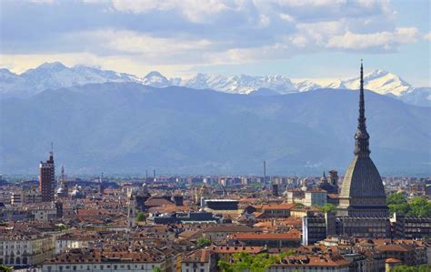 La nuova stretta per abruzzo, basilicata, liguria, toscana e umbria riguarderà principalmente i locali e la sono le due principali novità che saranno in vigore da mercoledì nelle cinque regioni che passano da zona gialla ad arancione: Il Piemonte è zona arancione: ecco le nuove regole