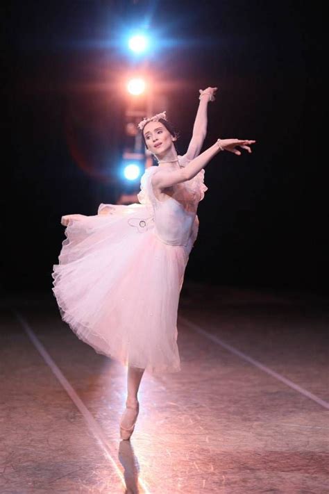 © Svetlana Avvakum Olesya Novikova “la Ballerina Inspiration