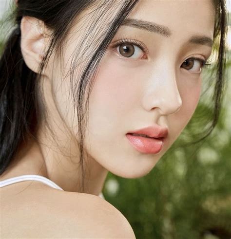 𝗨𝗟𝗭𝗭𝗔𝗡𝗚𝗦 𖥻 FEMALE Beauty face Beautiful girl face Asian beauty girl