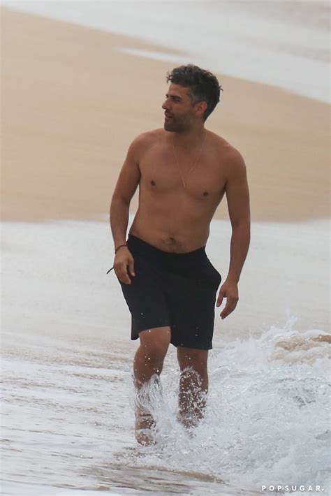 oscar isaac shirtless in hawaii pictures march 2018 popsugar celebrity photo 19