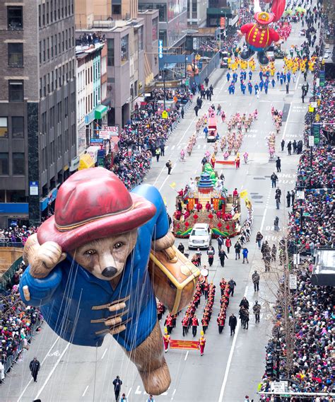 These N.Y.C. Hotels Have the Best Views of the Thanksgiving Day Parade | InStyle.com