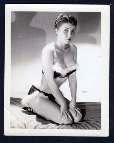 Unterw Sche Blonde Lingerie Erotik Nude Vintage Dessous Pin Up Foto
