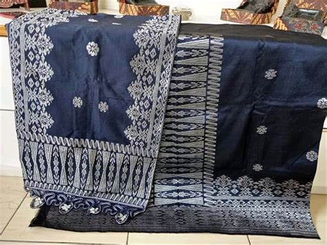 Maybe you would like to learn more about one of these? Jual Kain Songket Tenun Silungkang Warna Biru Dongker di ...