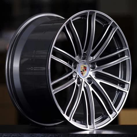 21 Inch Porsche 911 Turbo Design Oem Wheel 10 Spokes Titanium Dark