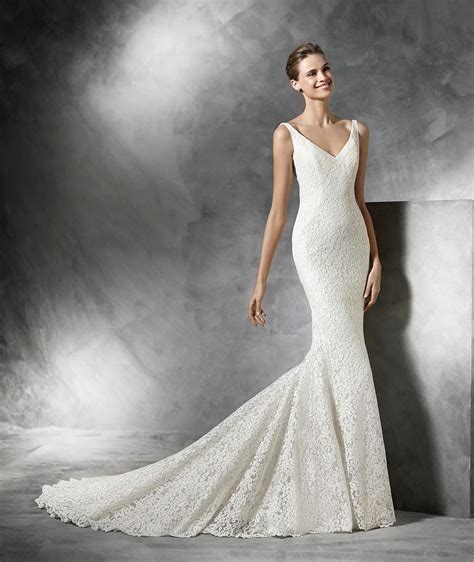 Have you found perfect wedding dress for wedding day? Pronovias Maricel & veil - Sell My Wedding Dress Online ...
