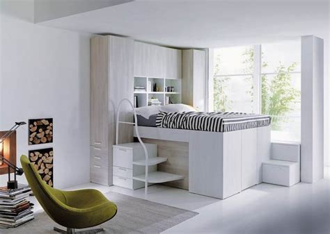 Elegante letto moderno imbottito in offerta online. Cameretta con soppalco, funzionale e salvaspazio