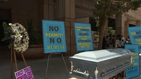 Funerals Are Not Essential And Its Prolonging Heartache During The Pandemic Nbc Los Angeles