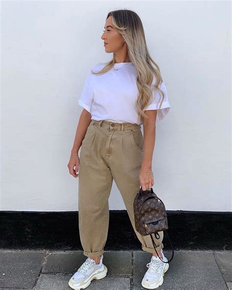Https://techalive.net/outfit/khaki And Brown Outfit