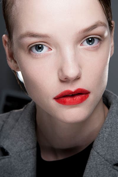 Fall 2016 Runway Beauty Trends To Try Now The Kit