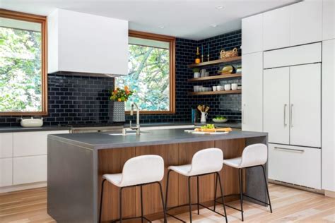 A tile wet saw makes this tile backsplash project much faster and easier…with better results than other methods of tile cutting. Navy Blue Subway Tiles Kitchen | Fireclay Tile | Fireclay Tile