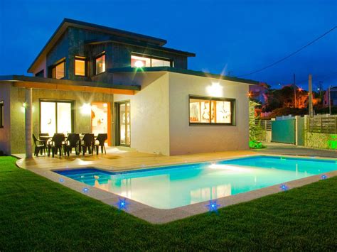 Encuentra toda la oferta de pisos, locales, oficinas, garajes, terrenos y naves. Villa de lujo con piscina privada en la playa - Cangas