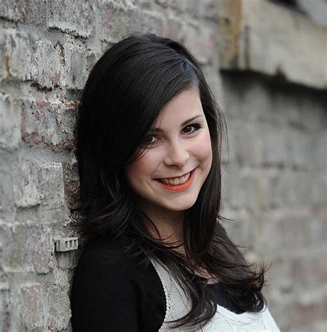 According to our records, she has no children. Lena Meyer-Landrut - bricht mit SATELLITE alle Rekorde ...