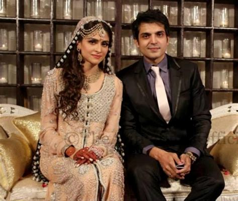 7 Pakistani Celebrities Who Got Hitched Pretty Early کم عمری میں شادی کرنے والے مقبول ترین