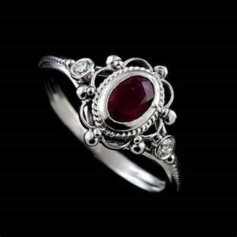 Cheap Vintage Womens Jewelry Silver Colour Red Crystal Ring Exquisite