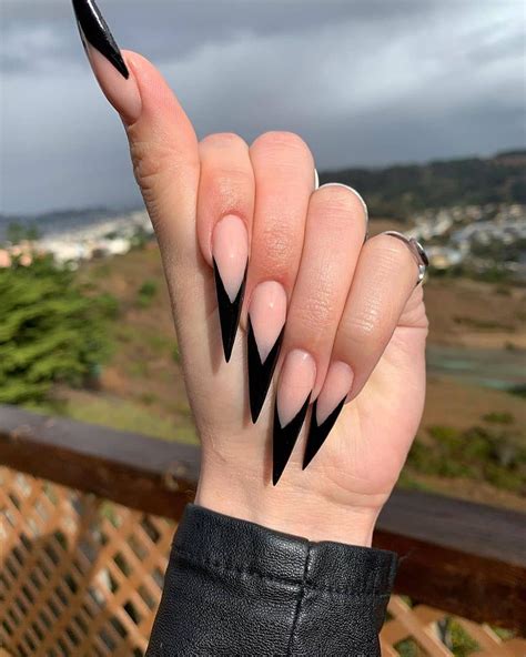 💎 𝐃𝐚𝐢𝐥𝐲 𝐧𝐚𝐢𝐥𝐬 💎 on instagram “𝑮𝒐𝒓𝒈𝒆𝒐𝒖𝒔 𝑵𝒂𝒊𝒍𝒔 🥰 💅 𝑾𝒉𝒐 𝒍𝒊𝒌𝒆 𝒕𝒉… acrylic nails stiletto