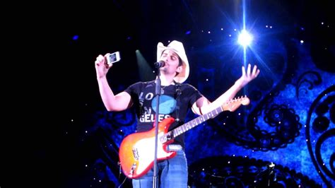 Shes Everything Extras Brad Paisley Live Youtube