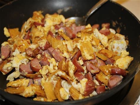 Cream, butter, milk, water or oil (used in china) will dilute the egg proteins to create a softer texture. Scrambled Eggs, Hot Dogs, and Tortillas - Busy Mom Recipes