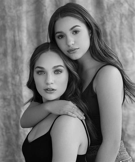 Maddie And Mackenzie Ziegler Maddieziegler Mackenzieziegler Dancer