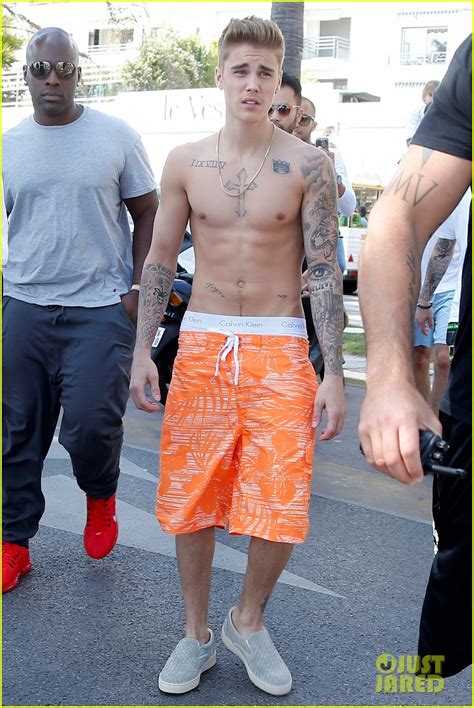 Justin Bieber Displays Shirtless Six Pack While Walking Through Cannes Photo Justin