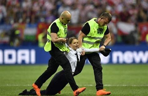 Russia S Pussy Riot Fifa World Cup Pitch Invaders Freed From Jail The New Indian Express