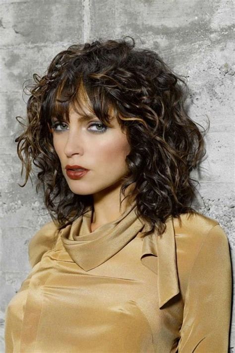 Trendy Shoulder Length Hairstyles Cool Ideas For Fashionable Hairdos