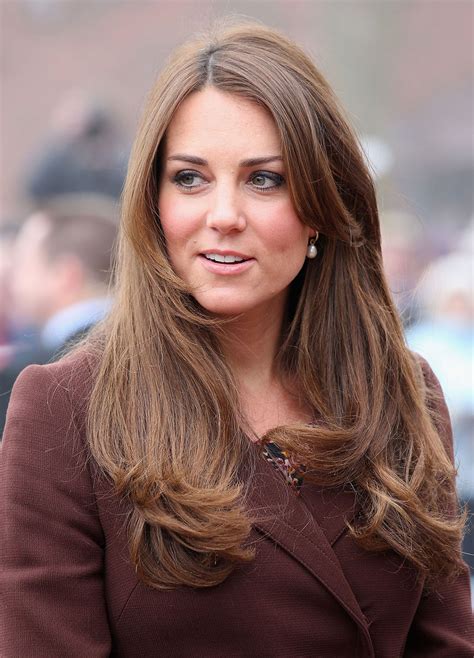 Awkward Downton Abbeys Joanne Froggatt Told Kate Middleton A Dirty
