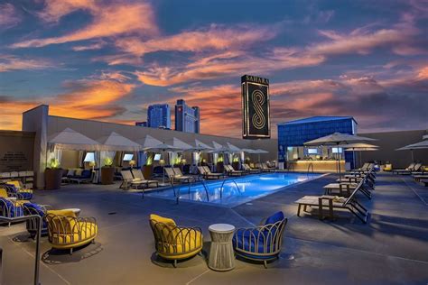 Best Las Vegas Pool Parties Dayclubs To Cool Off At This Summer