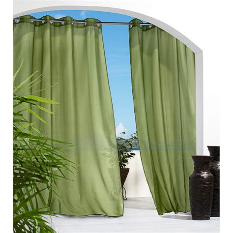But as the wide and bigger size, the privacy will be quite difficult to have whereas the patio. Pretty Indoor Outdoor Curtains - HomesFeed