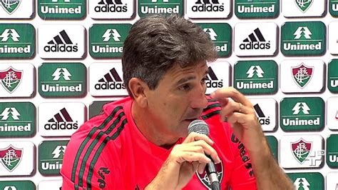 Altura 1,84 m pé destro: Renato Gaúcho não é mais o técnico do Fluminense - YouTube