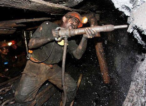 В этой статье рассказано все о профессии шахтера. Внутренний мир человекаПочему люди выбирают опасные ...