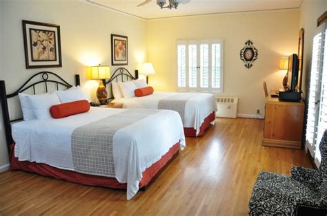 Family owned boutique b&b in the west beach area of santa barbara. The Eagle Inn - Visit Santa Barbara