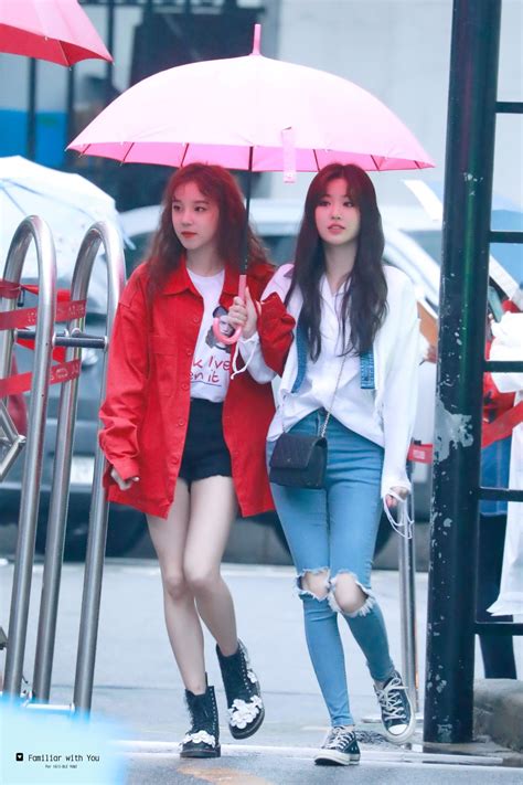 Submitted 16 days ago by automoderatoryuqi power! Yuqi and Soojin | Korean street fashion, Airport fashion ...