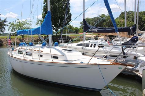1985 Used Sabre 32 Racer And Cruiser Sailboat For Sale 35900