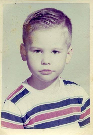 Val kilmer has been one of the most popular actors in hollywood since the 80s, and his appearance home popular now & thenval kilmer's transformation over the years — from a young heartthrob. Val Kilmer (1959-) | Famous kids, Young celebrities ...