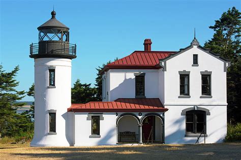 Admiralty Head Lighthouse Photograph By David Lunde