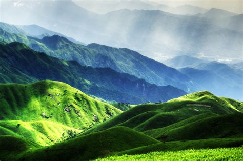 Gambar Pemandangan Cahaya Awan Menanam Padang Rumput Pagi Danau